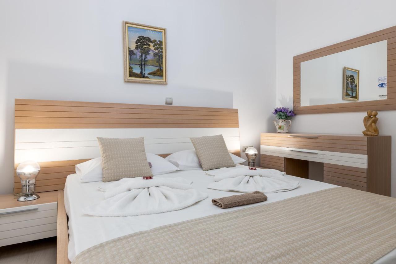 Panos Luxury Studios Páros 외부 사진